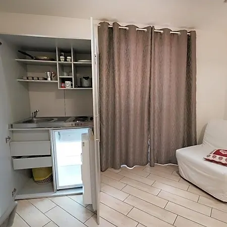 Garibaldi 4*