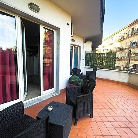 Garibaldi 4* Napoli